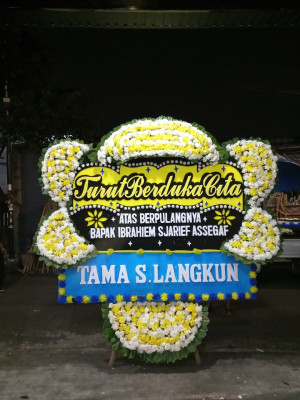 Papan Bunga Duka di Iv Nagari Bayang Utara